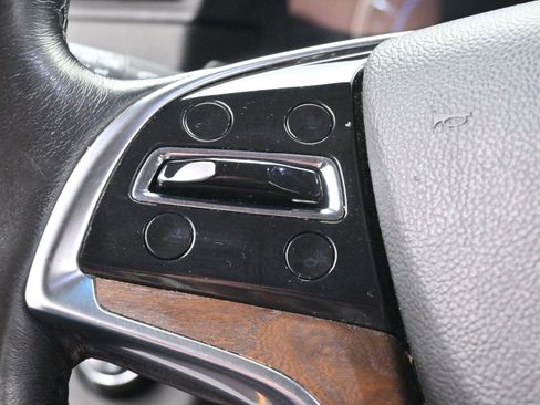 Used 2016 Cadillac Escalade ESV Premium image 21