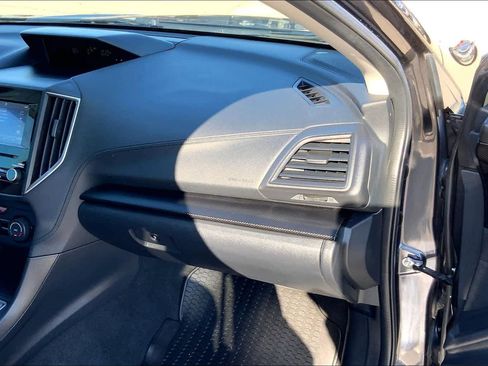Used 2019 Subaru Crosstrek 2.0i Premium AWD/4WD image 19