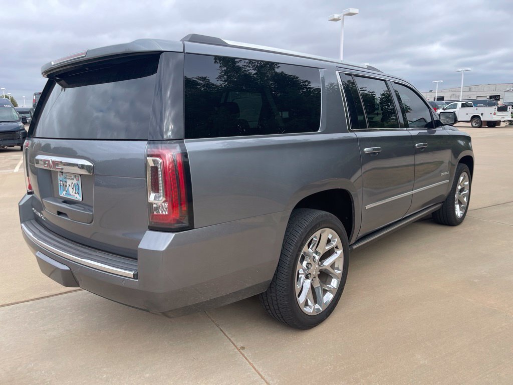Used 2019 GMC Yukon XL Denali w/ Denali Ultimate Package AWD/4WD image 4