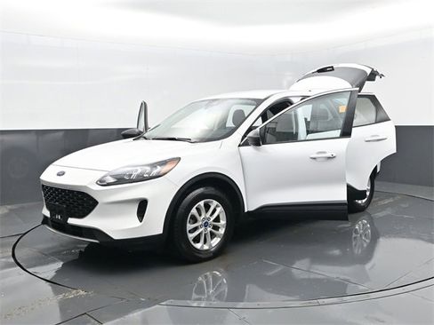 Used 2022 Ford Escape SE w/ Cold Weather Package image 30