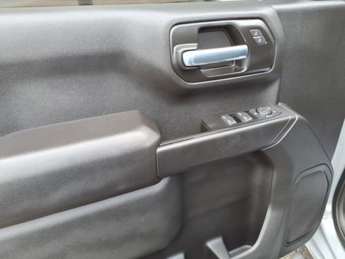 Used 2025 Chevrolet Silverado 1500 Custom Trail Boss AWD/4WD image 12