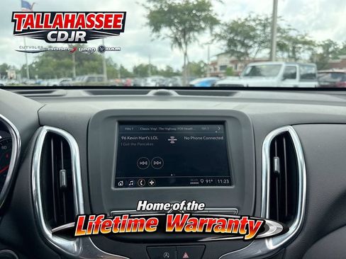 Used 2022 Chevrolet Equinox LT FWD image 24