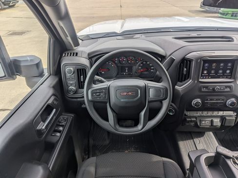New 2026 GMC Sierra 2500 Pro image 3