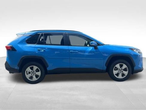 Used 2019 Toyota RAV4 XLE w/ All Weather Liner Package AWD/4WD image 6