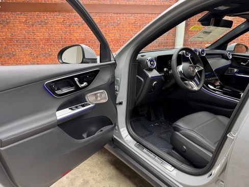 New 2026 Mercedes-Benz GLC 300 GLC 300 image 9