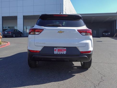 Used 2025 Chevrolet TrailBlazer LS w/ LS Convenience Package FWD image 5