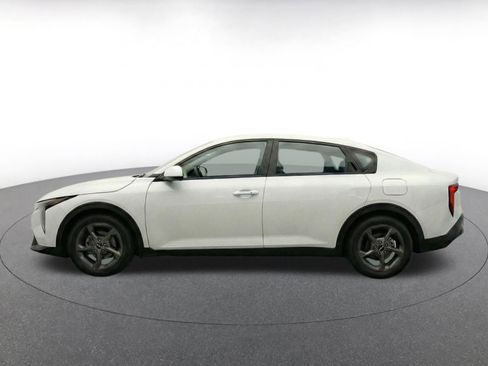 Used 2025 Kia K4 FWD image 4