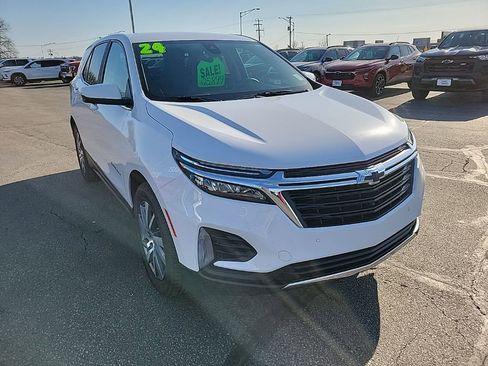 Used 2024 Chevrolet Equinox LT AWD/4WD image 3