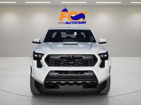 New 2026 Toyota Tacoma TRD Sport image 8