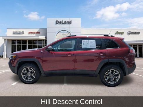 Used 2019 Jeep Cherokee Trailhawk AWD/4WD image 7