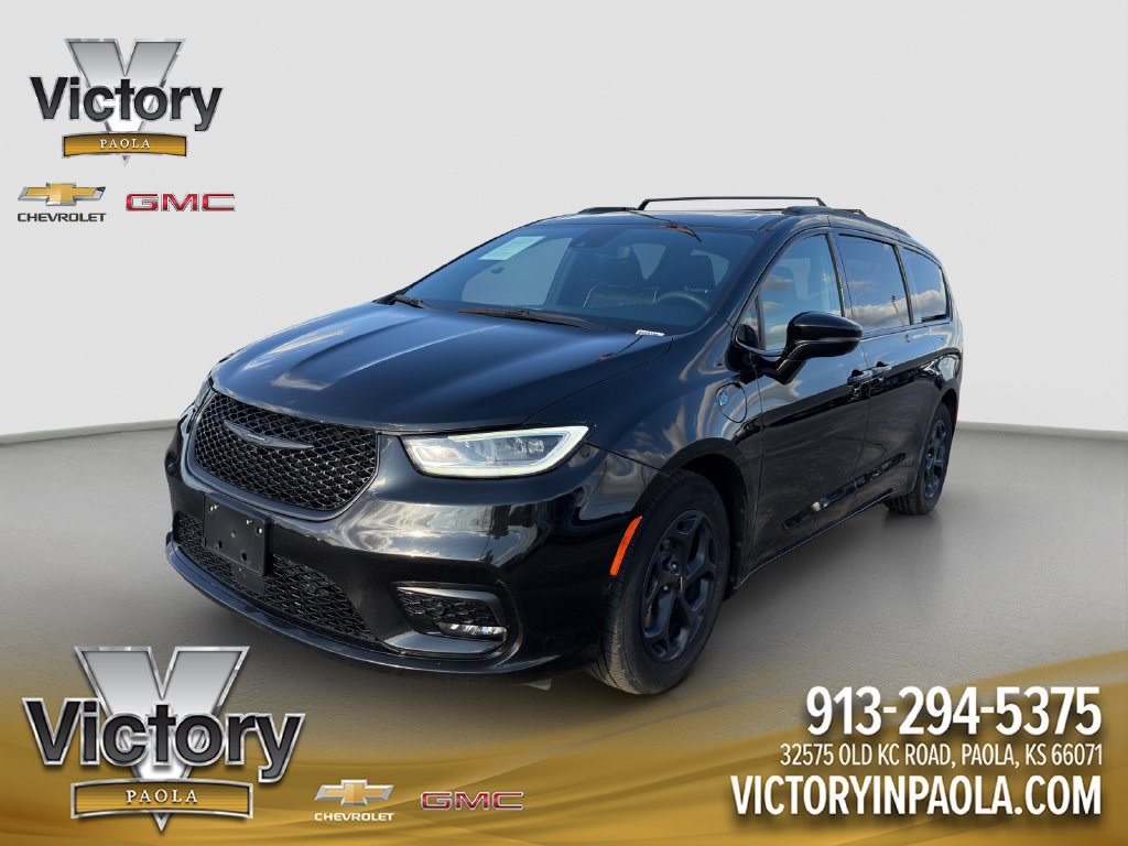 Used 2024 Chrysler Pacifica Premium FWD image 1