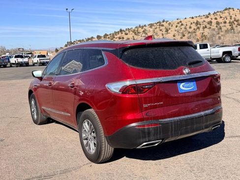 Used 2023 Buick Enclave Essence image 27