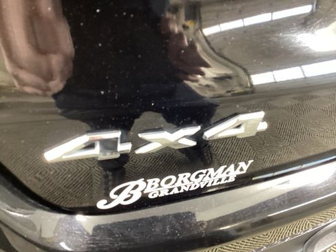 Used 2018 Jeep Compass Latitude w/ Popular Equipment Group image 34