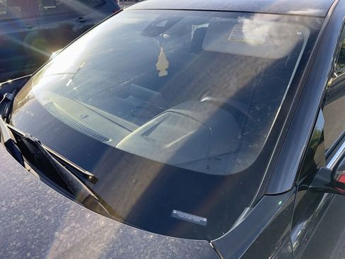 Used 2019 Nissan Altima 2.5 SV FWD image 2