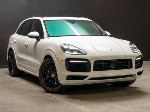 Used 2021 Porsche Cayenne GTS AWD/4WD image 9