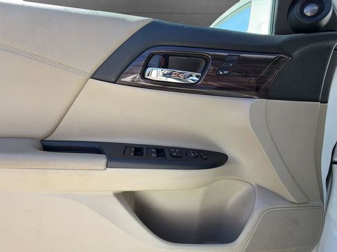 Used 2017 Honda Accord EX-L image 19