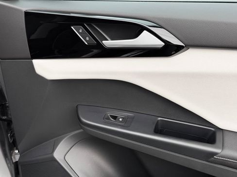 New 2026 Volkswagen Taos S FWD image 27