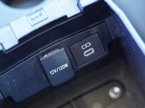 Used 2025 Toyota Corolla LE image 29