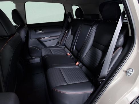 Used 2025 Nissan Rogue SV w/ Rock Creek Premium Package image 17