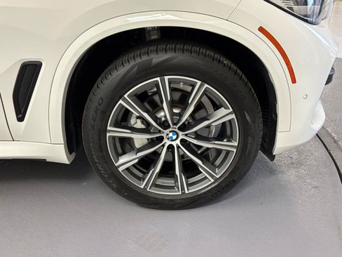 Used 2023 BMW X5 xDrive40i w/ M Sport Package AWD/4WD image 5