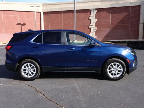 Used 2023 Chevrolet Equinox LT image 31