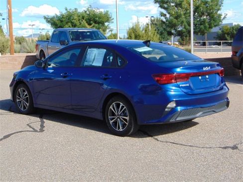 Used 2023 Kia Forte LXS image 6