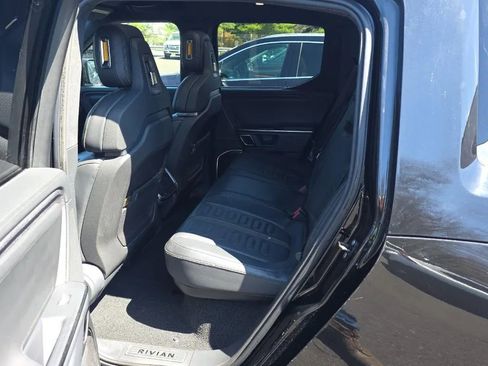 Used 2022 Rivian R1T Adventure AWD/4WD image 6