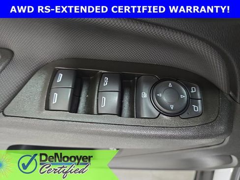 Used 2023 Chevrolet Equinox RS image 27