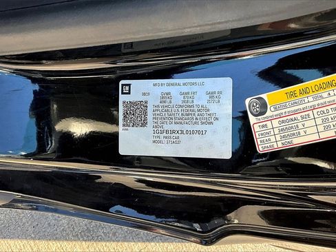 Used 2020 Chevrolet Camaro LT image 18