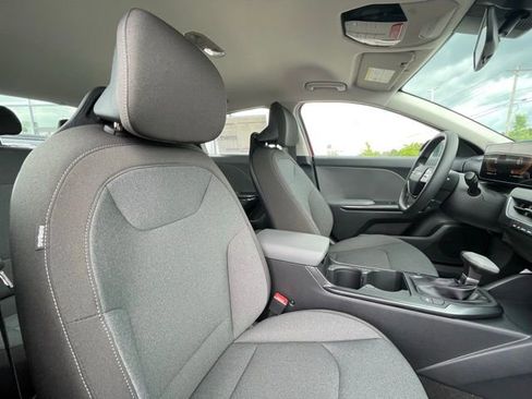 New 2025 Kia K4 LXS image 26