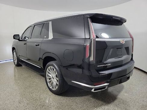 Used 2023 Cadillac Escalade ESV Premium Luxury AWD/4WD image 3