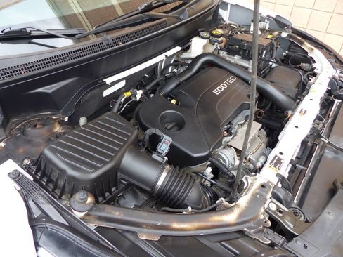 Used 2021 Chevrolet Equinox LT FWD image 20