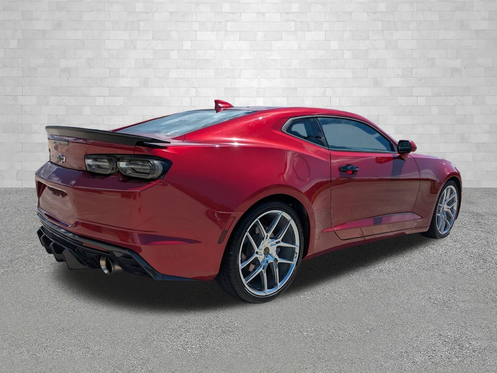 Used 2021 Chevrolet Camaro LT RWD image 2