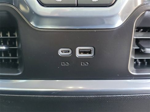 Used 2024 Chevrolet Silverado 1500 LTZ w/ LTZ Premium Package image 25