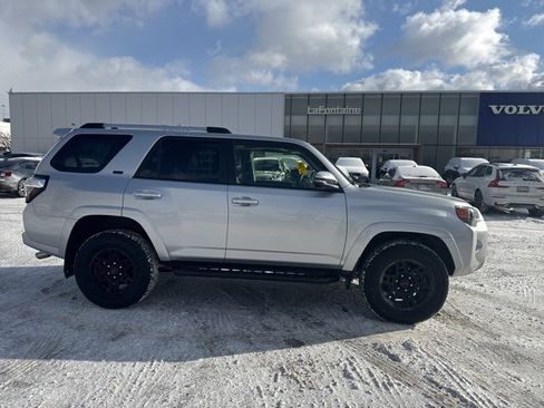 Used 2024 Toyota 4Runner SR5 Premium image 3