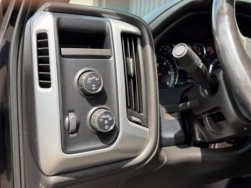 Used 2017 GMC Sierra 1500 SLE w/ SLE Preferred Package AWD/4WD image 11