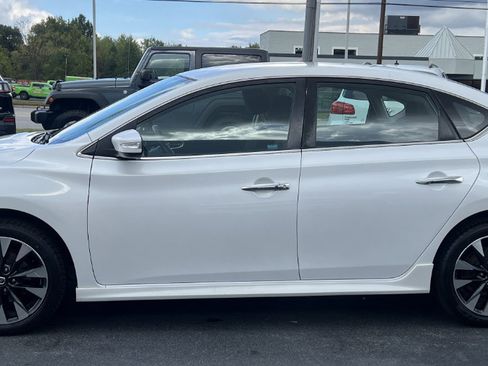 Used 2019 Nissan Sentra SR image 10