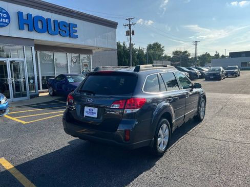Used 2010 Subaru Outback 2.5i Premium AWD/4WD image 10
