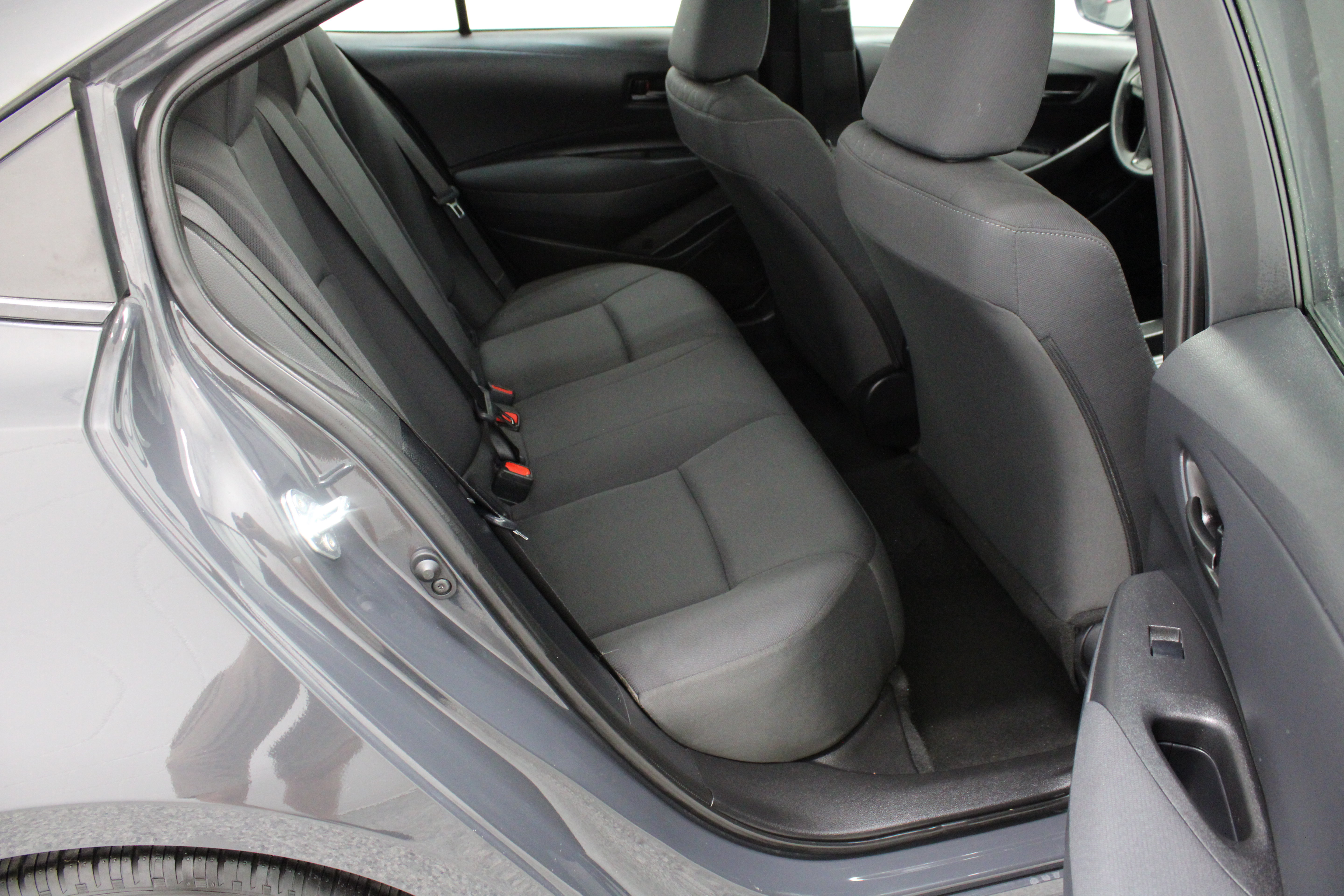 Certified 2026 Toyota Corolla LE FWD image 31