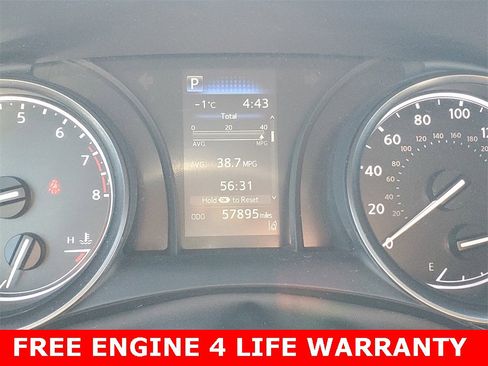 Used 2023 Toyota Camry SE image 16