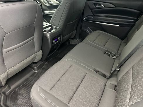 Used 2025 Chevrolet Traverse LT w/ Driver Confidence Package AWD/4WD image 11