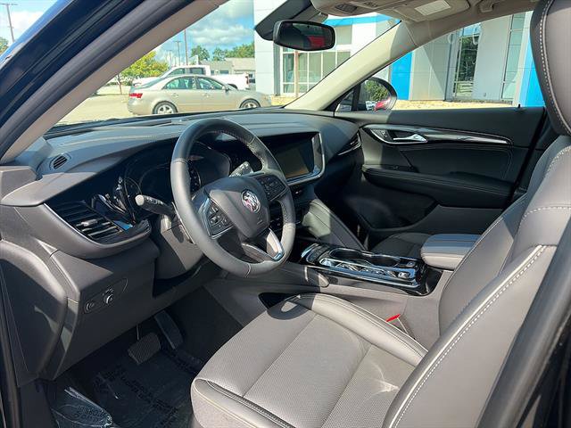 Used 2023 Buick Envision Essence AWD/4WD image 10