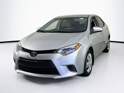 Used 2016 Toyota Corolla LE image 1