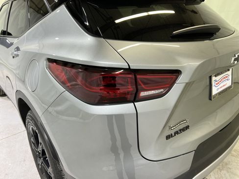 Certified 2023 Chevrolet Blazer LT w/ Convenience Package image 10