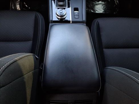 Used 2022 Mitsubishi Outlander ES image 17