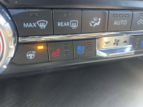 Certified 2022 Ford F150 Platinum w/ Equipment Group 701A High image 30