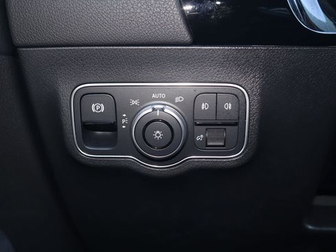 Certified 2025 Mercedes-Benz GLA 250 image 22