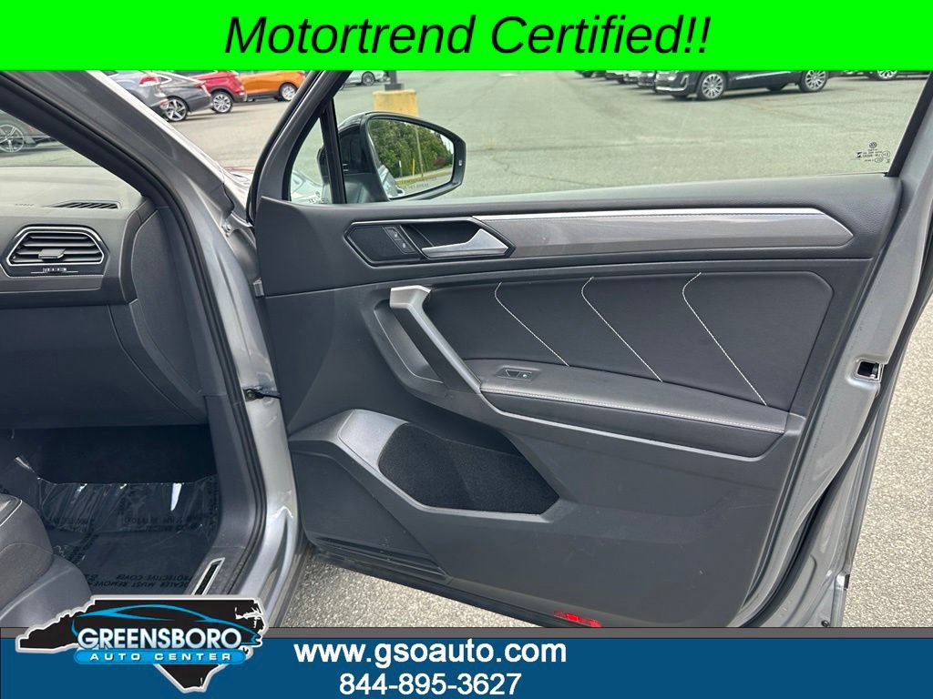 Used 2024 Volkswagen Tiguan SE R-Line FWD image 18