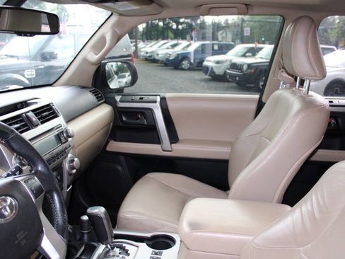 Used 2011 Toyota 4Runner SR5 w/ Premium Pkg w/Leather AWD/4WD image 14