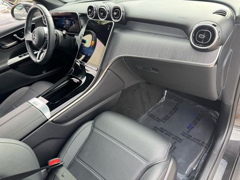 Certified 2025 Mercedes-Benz GLC 300 image 25